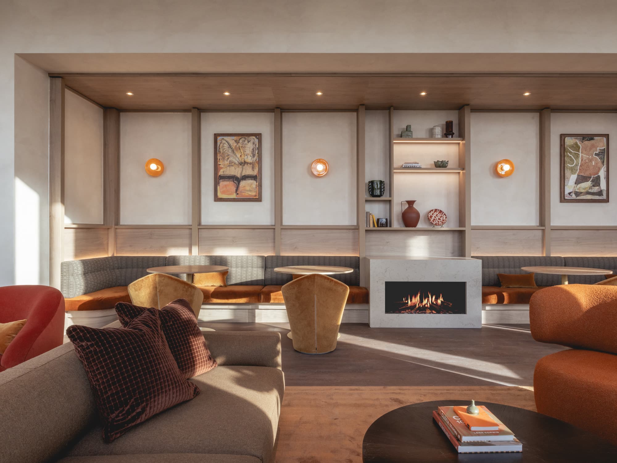 Low Res Billy Bolton Johnson Naylor Pearl Yard 206 Edit