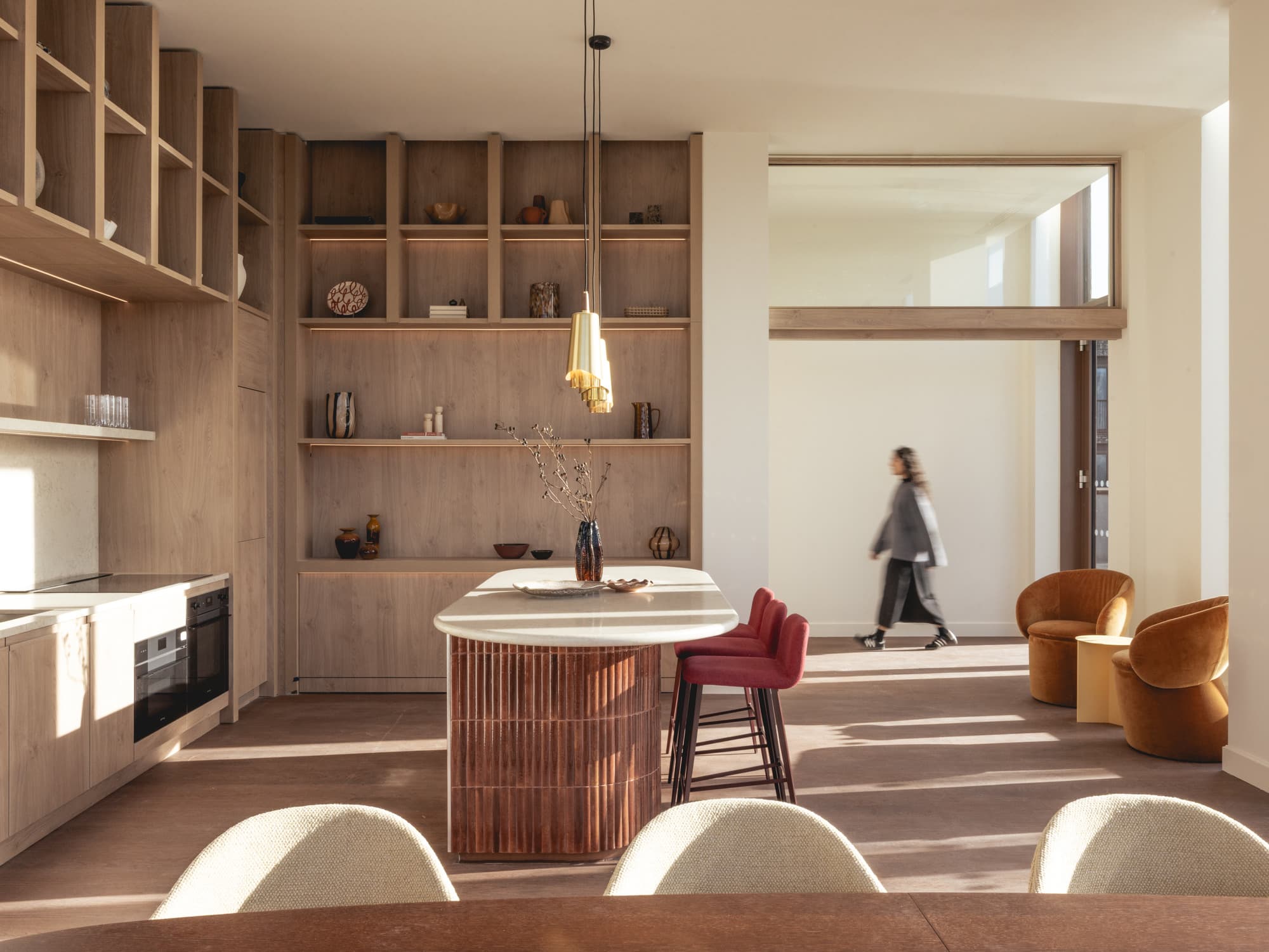 Low Res Billy Bolton Johnson Naylor Pearl Yard 049