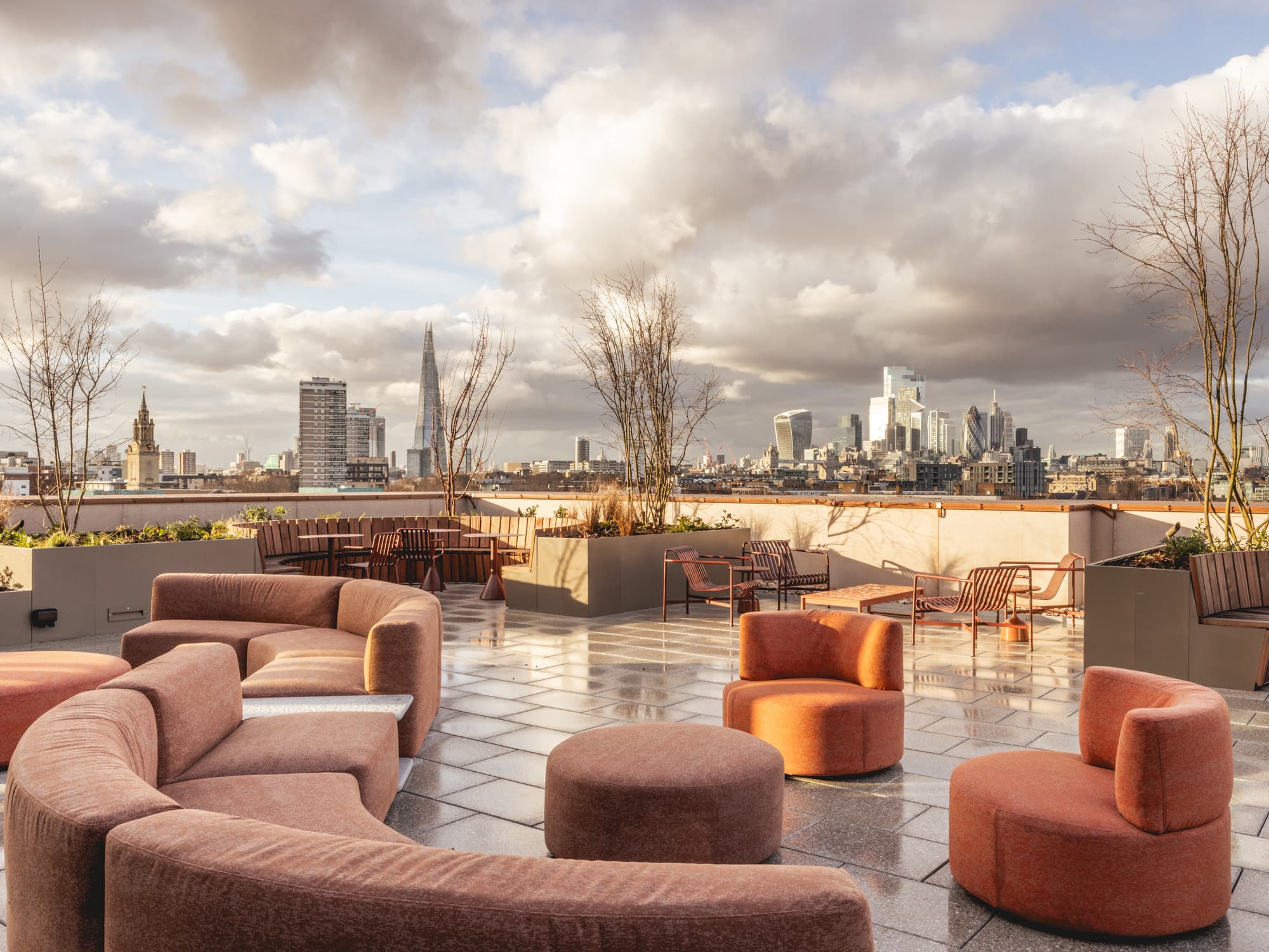 Low Res Billy Bolton Johnson Naylor Pearl Yard 255