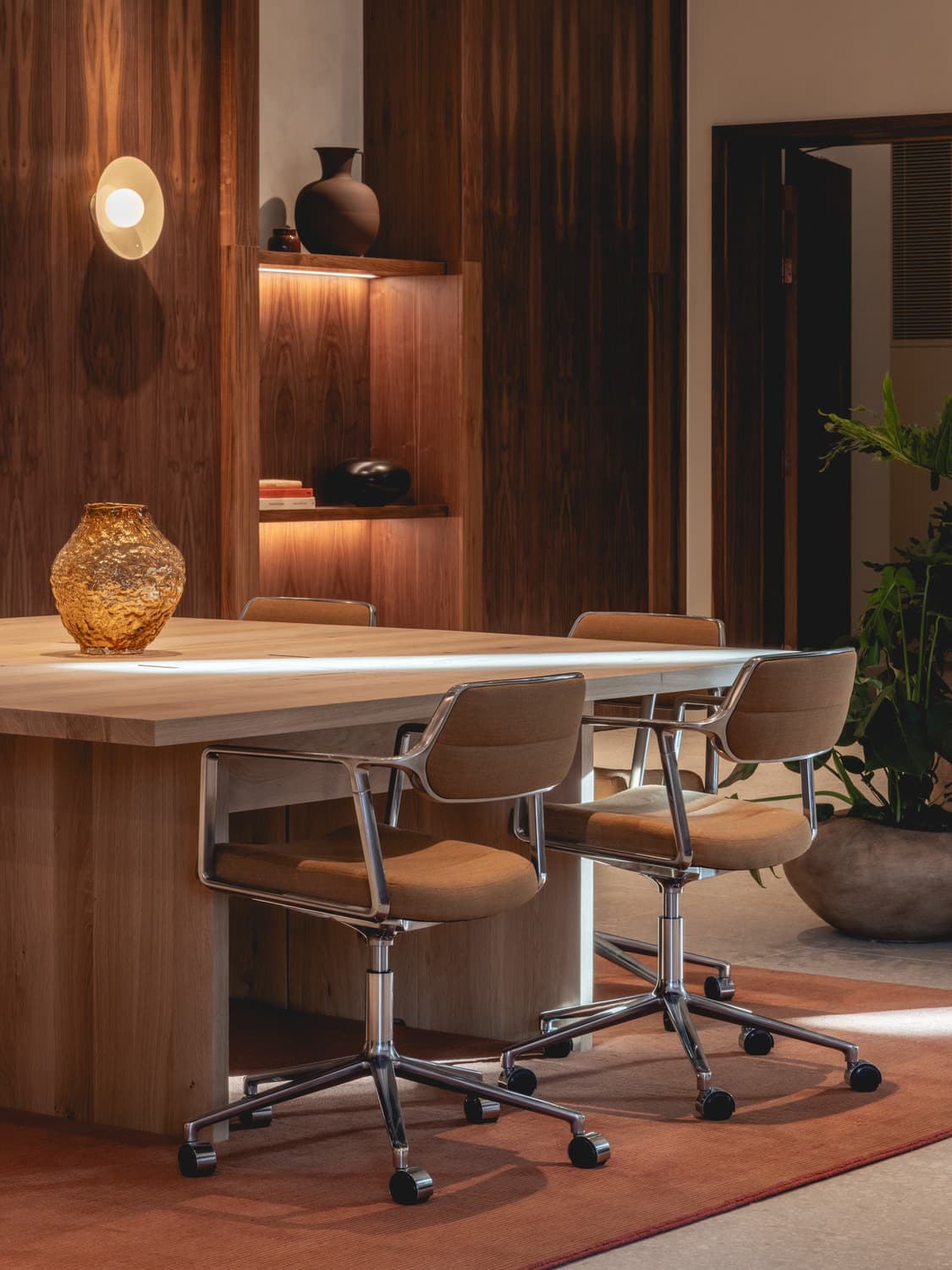 CO-WORKING SPACES - Image 1